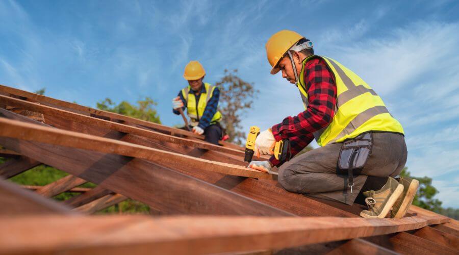 Professional gutter cleaning in Gladbrook, IA